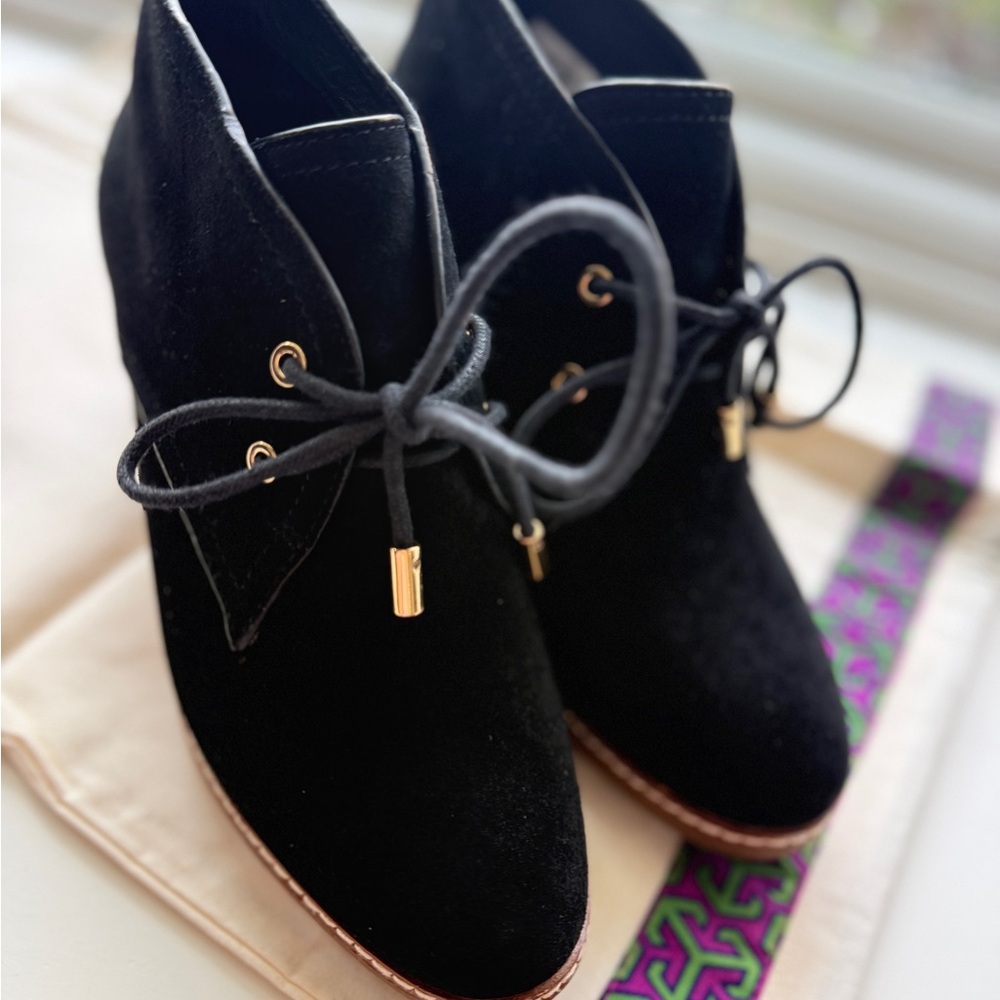 Tory Burch Hilary 75mm Bootie Black Suede Size 7.5 Worn Twice w/ Box